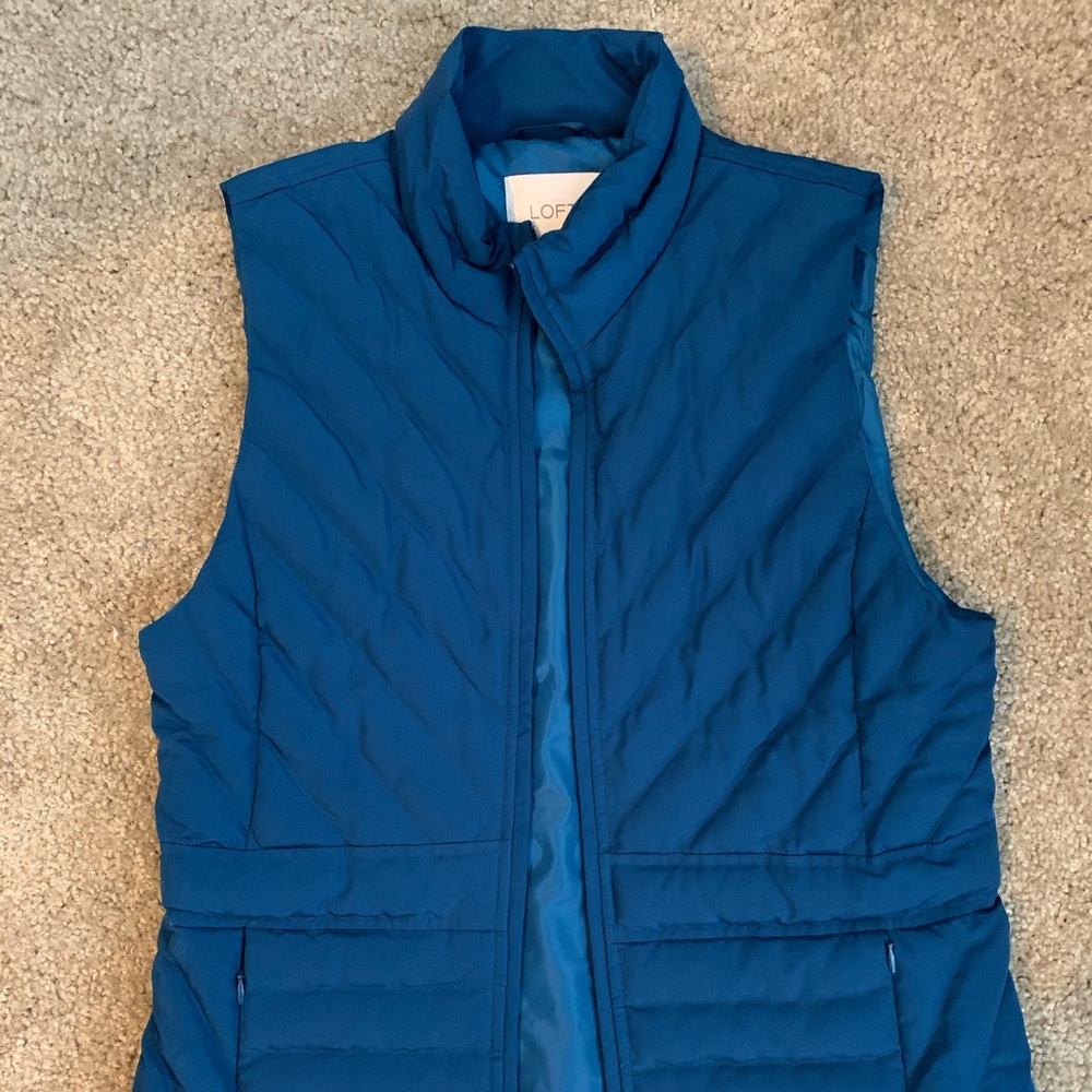LOFT puffer vest